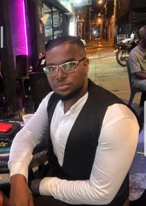 633509531: Chico busca chica en Almería