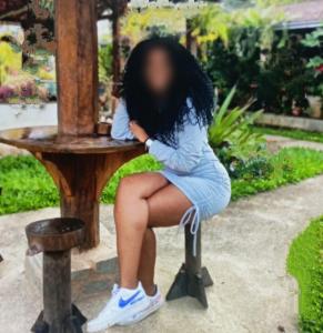 666273547: Chica busca chico en Tenerife