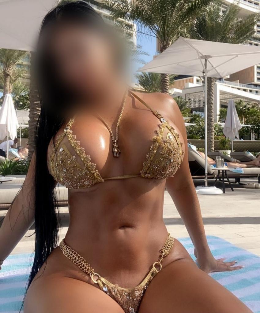 Chica busca chico en Almería: 