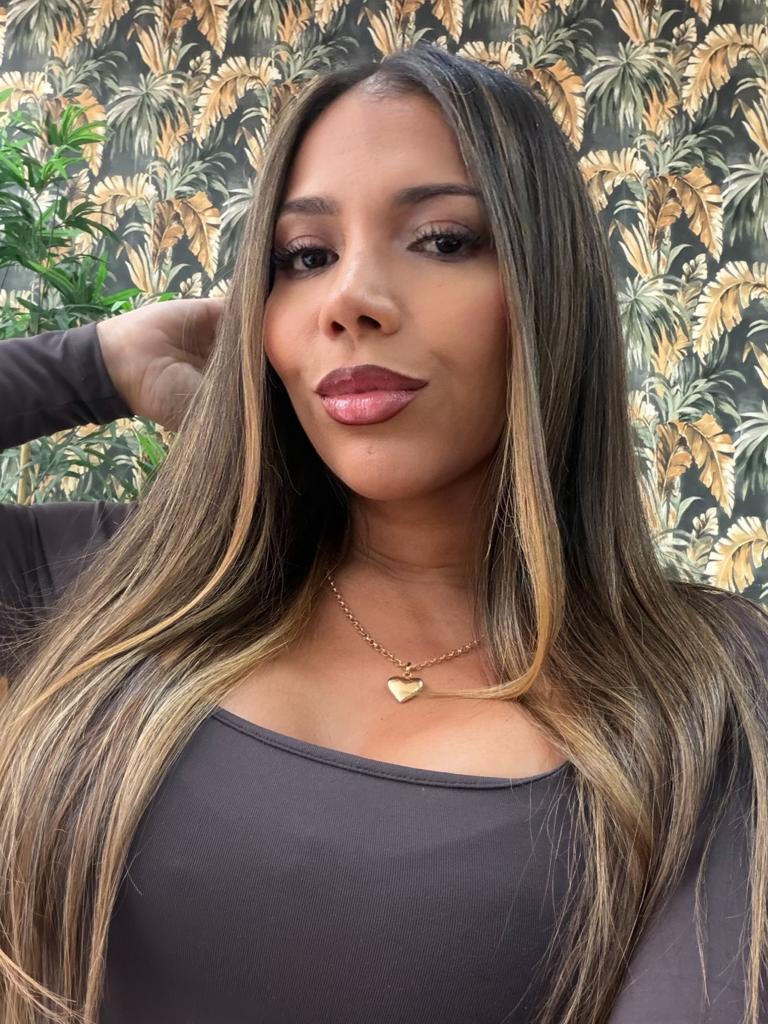 Chica busca chico en Alicante: Chica busca chico