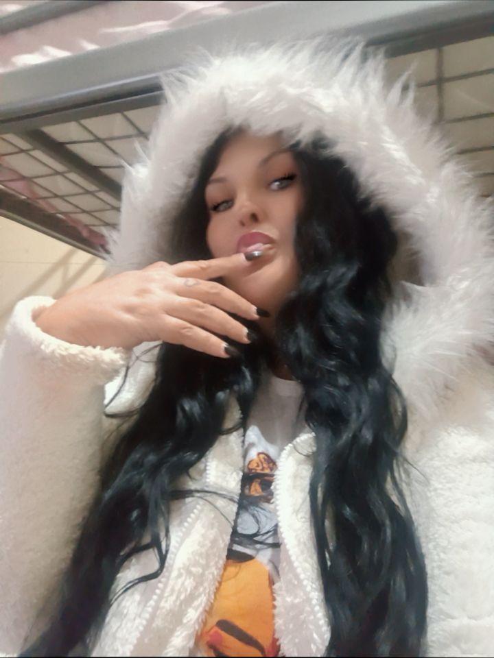 Chica busca chico en Sevilla: 