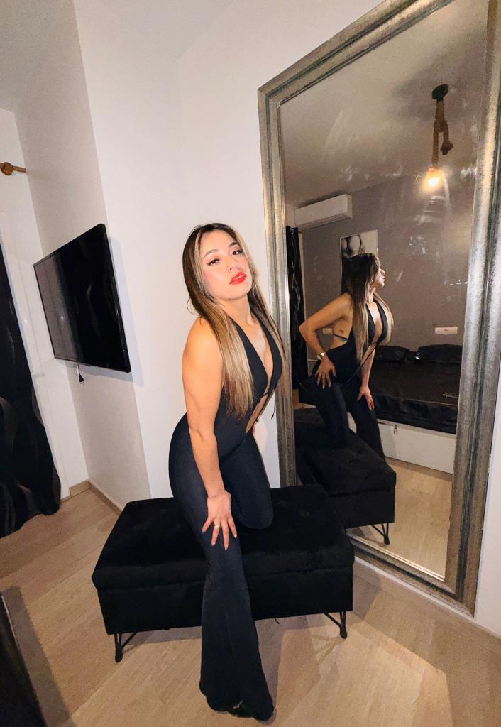 Chica busca chico en Ibiza: 