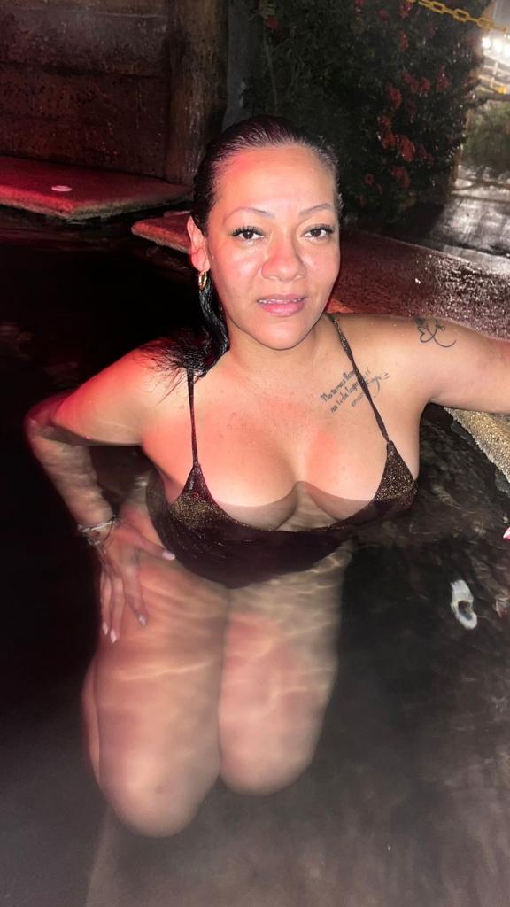 Chica busca chico en Alicante: Chica busca chico