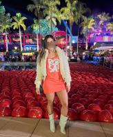 672956362: Chica busca chico en Barcelona