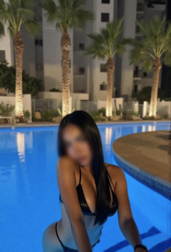 632983964: Chica busca chico en Málaga