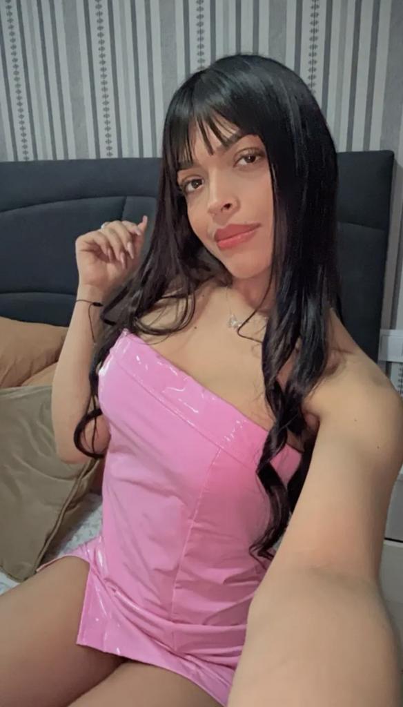 610394570: Chica busca chico en Zaragoza