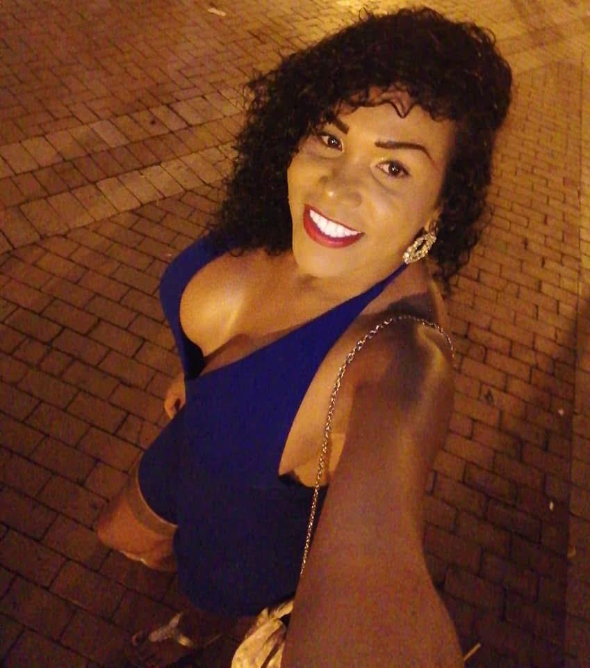 622499146: Transexual en León