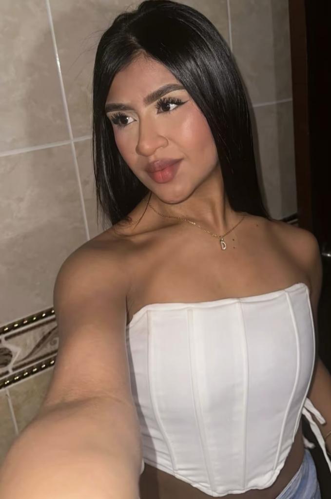 604195677: Chica busca chico en Orense