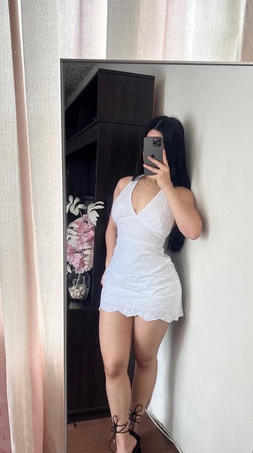 684708461: Chica busca chico en Madrid