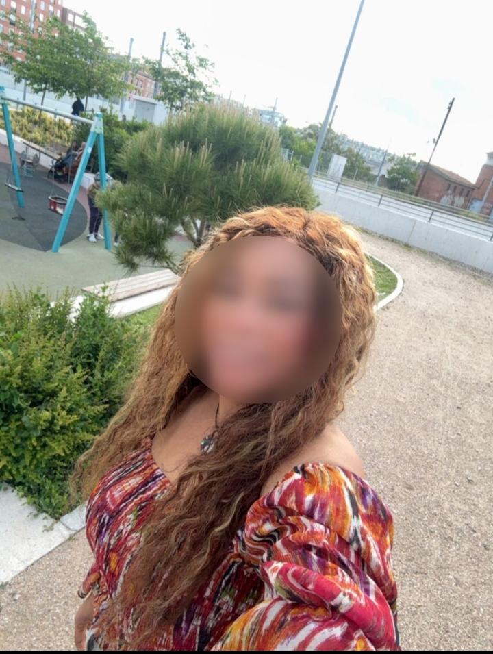 604224255: Chica busca chico en Orense