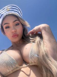 670359351: Chica busca chico en Málaga