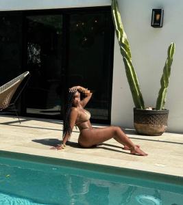 612563399: Chica busca chico en Córdoba