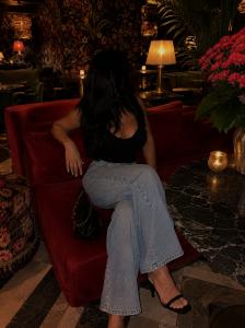 743095406: Chica busca chico en Pontevedra