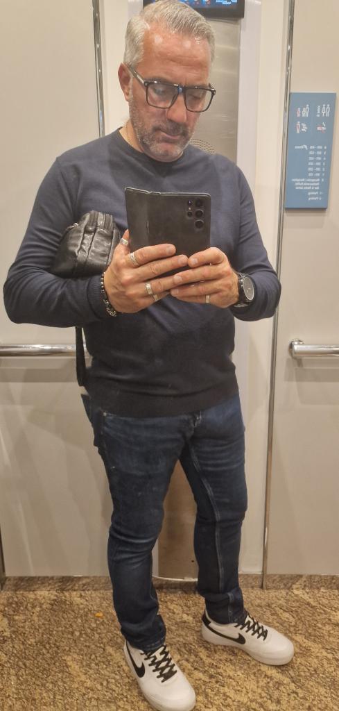 614164070: Chico busca chica en Granada