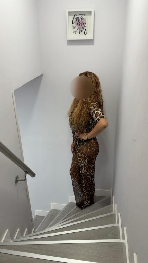 604224255: Chica busca chico en Orense