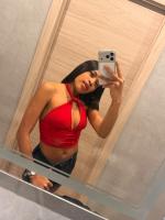 666597178: Chica busca chico en Barcelona