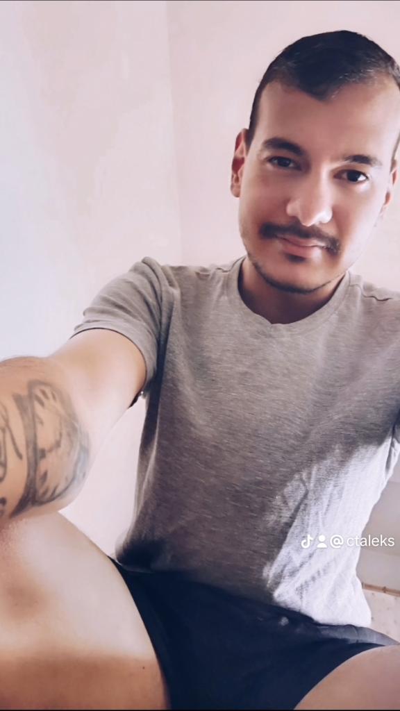 624431242: Chico busca chica en Madrid