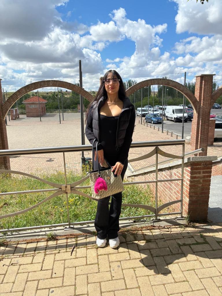 602589097: Chica busca chico en Madrid