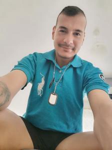 624431242: Chico busca chica en Madrid