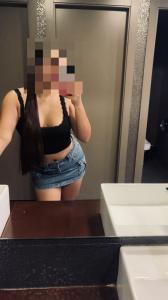 613706644: Chica busca chico en Gerona