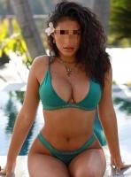 677469576: Chica busca chico en Ibiza