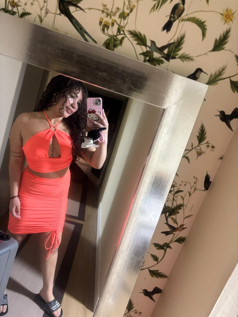 612205701: Chica busca chico en Málaga