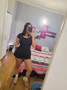 614058477: Chica busca chico en Madrid