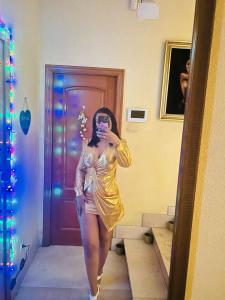 604923885: Chica busca chico en Madrid
