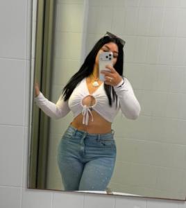 613573147: Chica busca chico en Barcelona