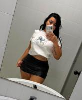 613573147: Chica busca chico en Barcelona