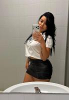 613573147: Chica busca chico en Barcelona