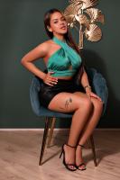 612224048: Chica busca chico en Barcelona