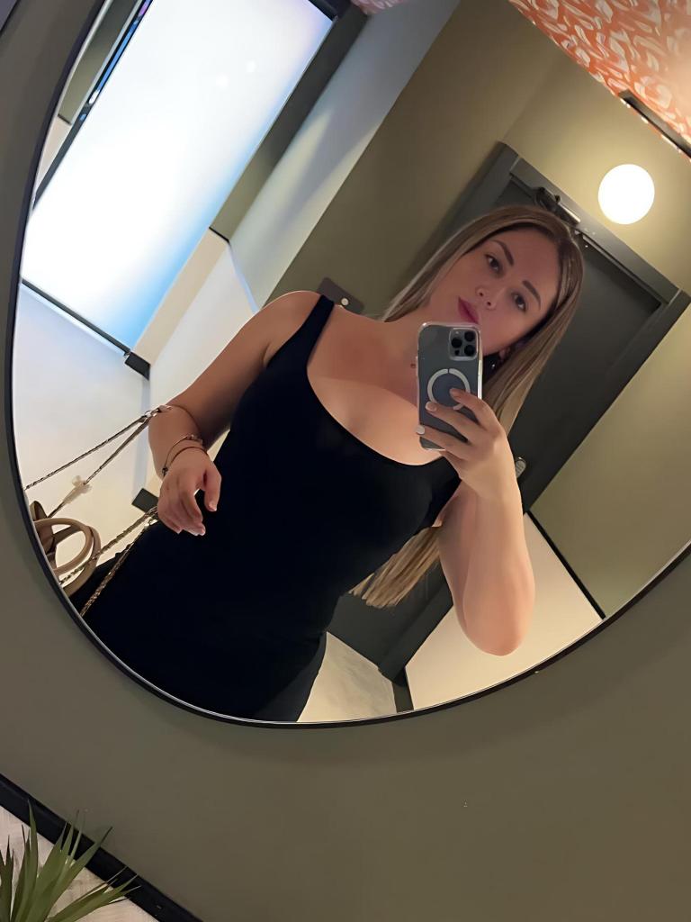 614232301: Chica busca chico en Murcia
