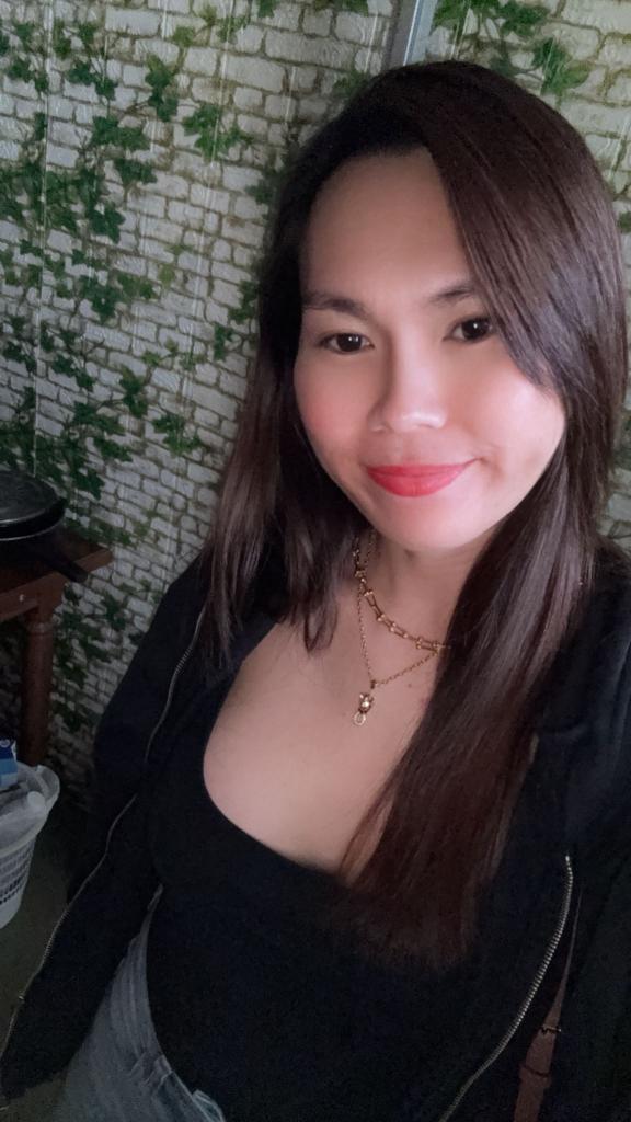 697310357: Chica busca chico en Málaga