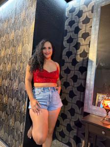 613891084: Chica busca chico en Valencia