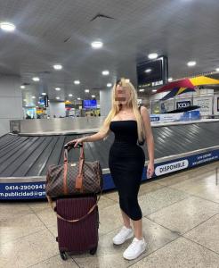 675038269: Chica busca chico en La Coruña