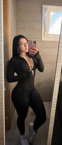 654988287: Chica busca chico en Sevilla