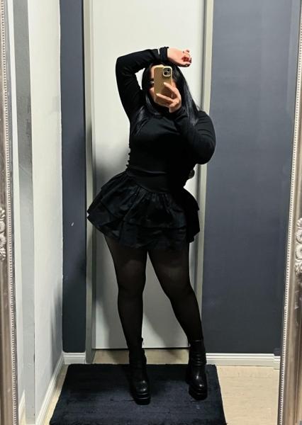 643206940: Chica busca chico en Lérida