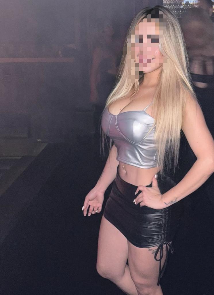 675038269: Chica busca chico en La Coruña