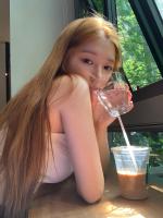 647138688: Chica busca chico en Barcelona