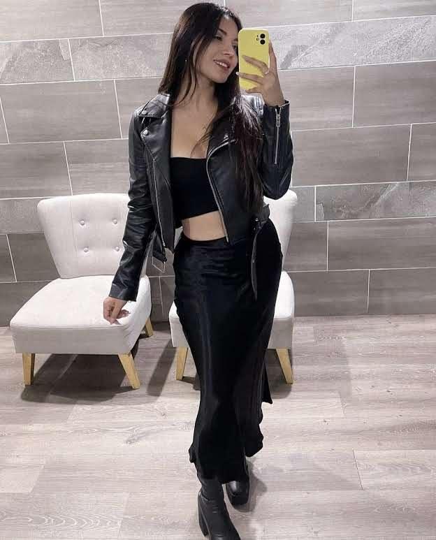 624432047: Chica busca chico en La Coruña