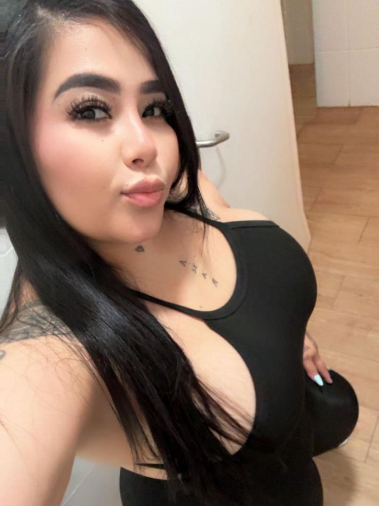 Chica busca chico en Almería: 