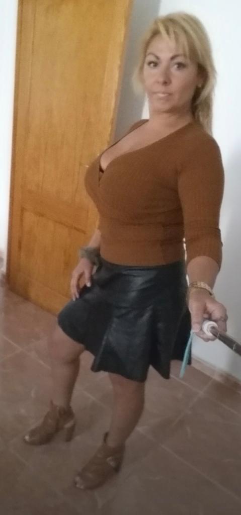 Chica busca chico en Tenerife: 