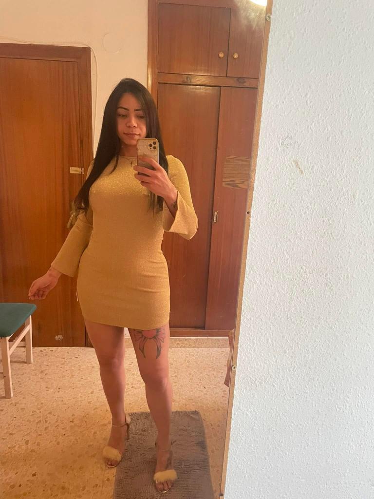 672829212: Transexual en La Coruña