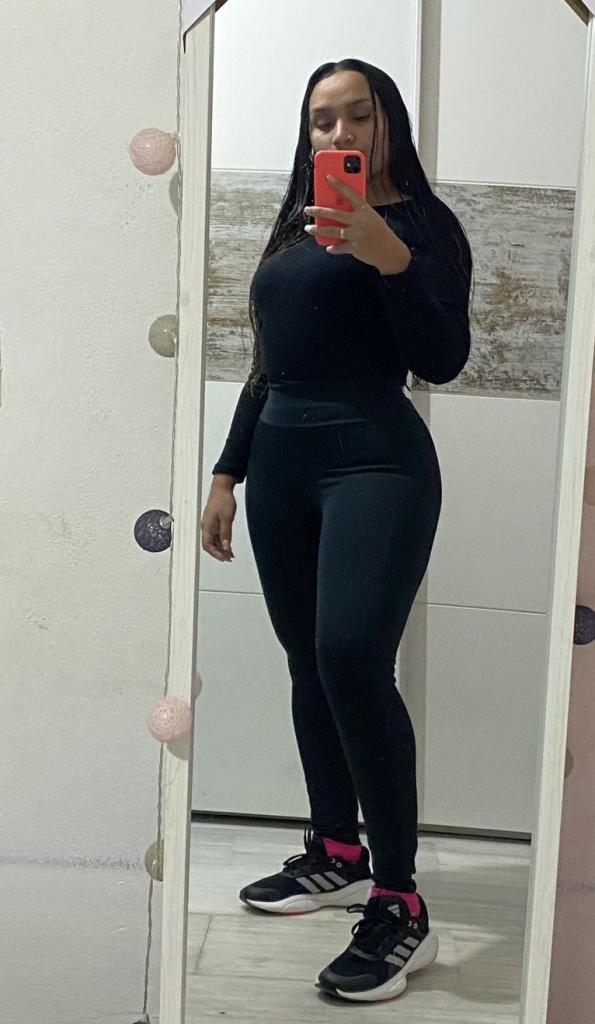 604208621: Chica busca chico en Madrid