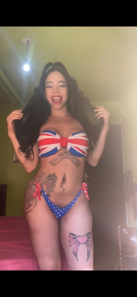 672829212: Transexual en La Coruña