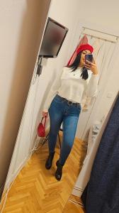 602441437: Chica busca chico en Madrid