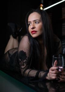 647929660: Chica busca chico en Valencia