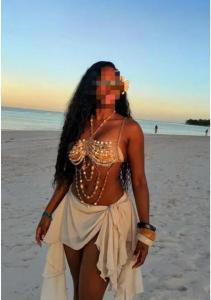 677670501: Chica busca chico en Barcelona