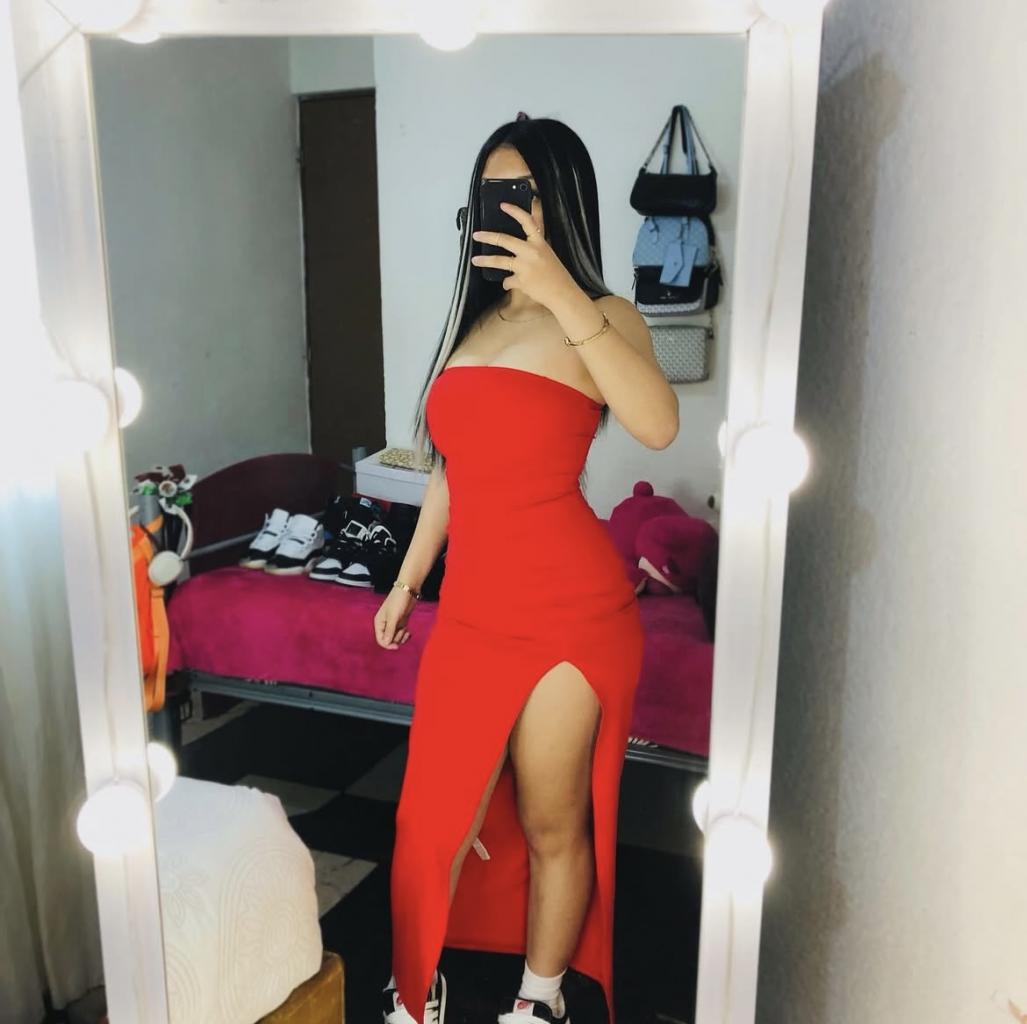 Chica busca chico en Cádiz: 